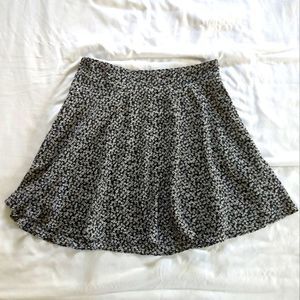 NWT SOCIALITE Black Micro White floral skater mini skirt size M